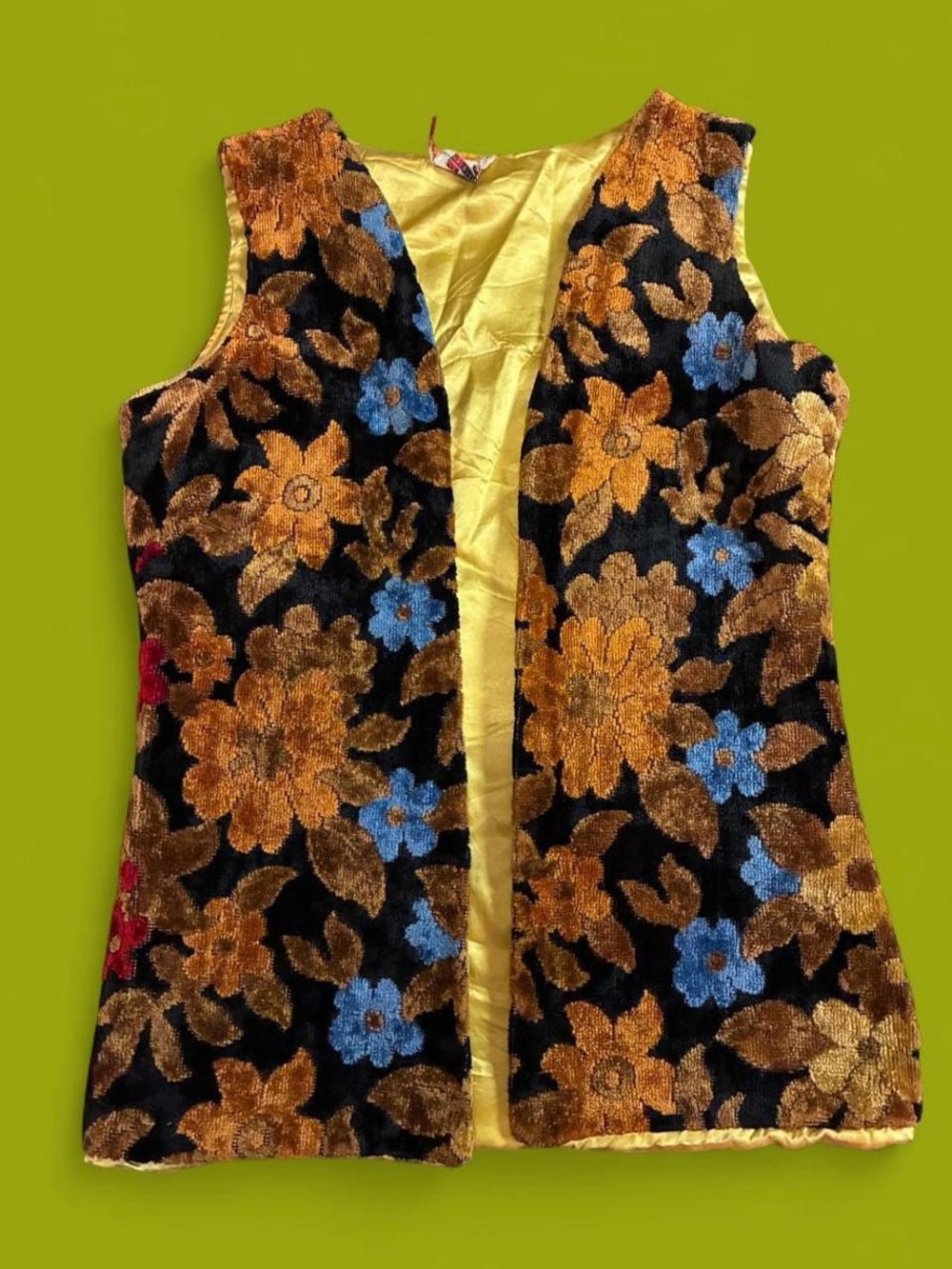 Vintage 1970s EPIC Long floral open-front carpet/tapestry vest.